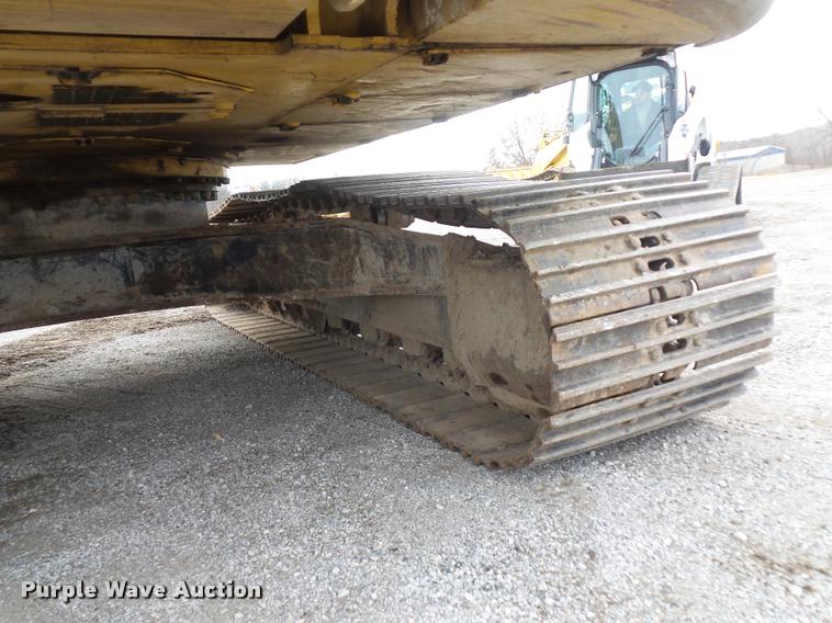 image for item L4537 2007 Caterpillar 324D excavator