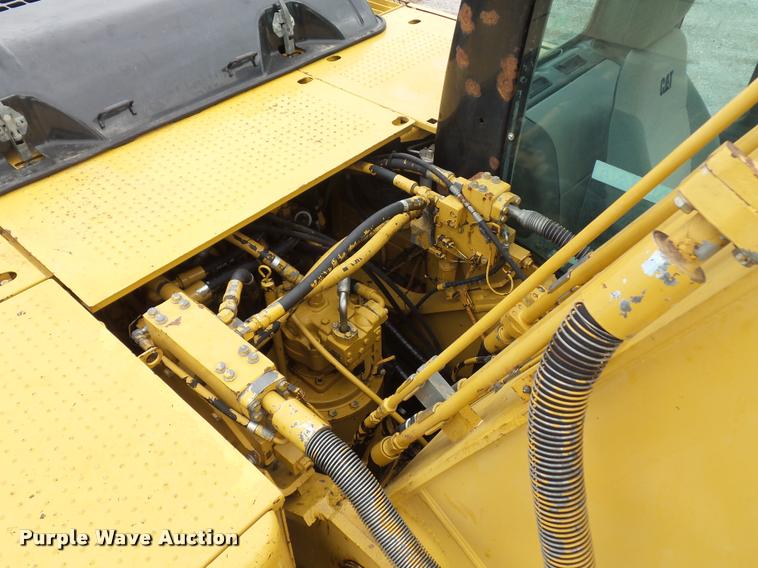 image for item L4537 2007 Caterpillar 324D excavator