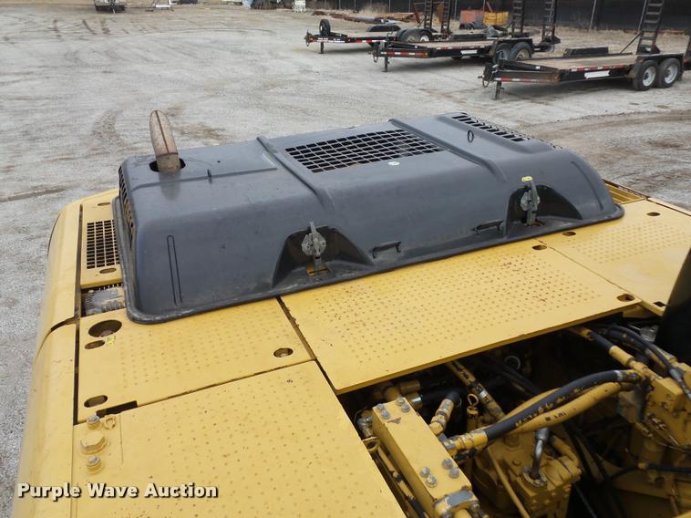 image for item L4537 2007 Caterpillar 324D excavator