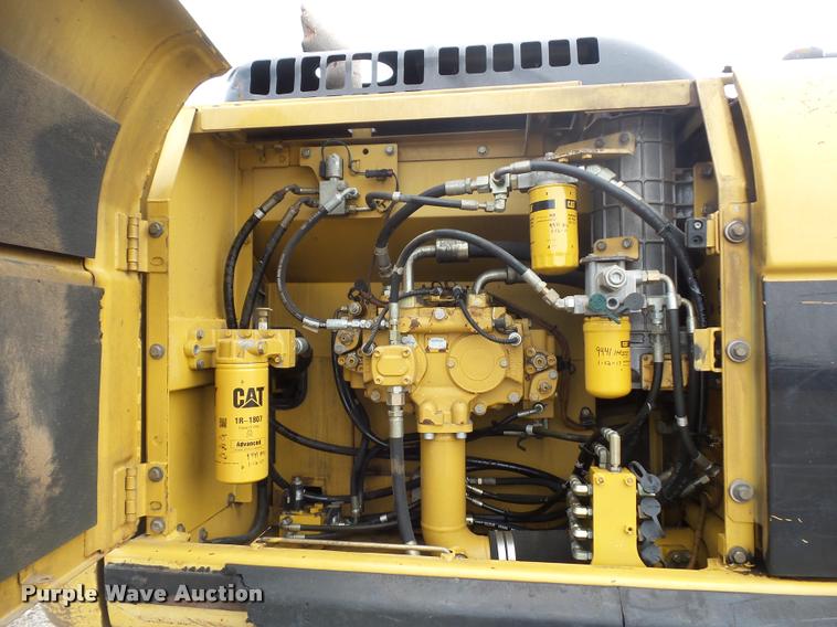 image for item L4537 2007 Caterpillar 324D excavator