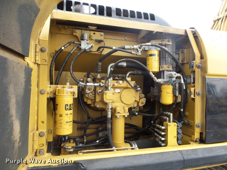 image for item L4537 2007 Caterpillar 324D excavator