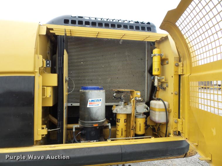 image for item L4537 2007 Caterpillar 324D excavator