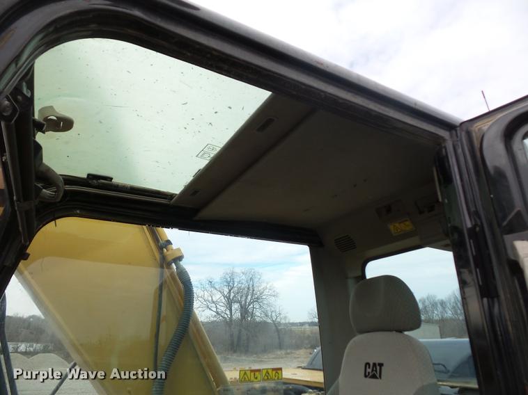 image for item L4537 2007 Caterpillar 324D excavator