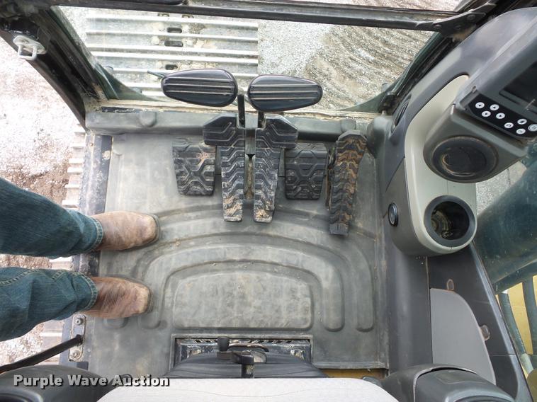 image for item L4537 2007 Caterpillar 324D excavator