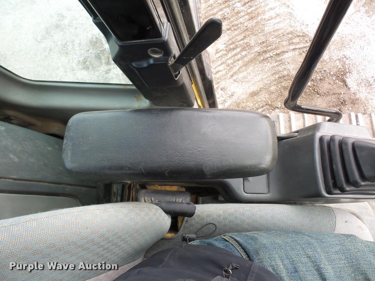 image for item L4537 2007 Caterpillar 324D excavator