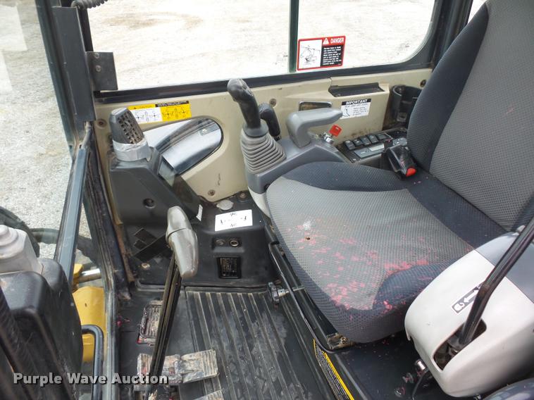 image for item L4539 2011 John Deere 50D compact excavator