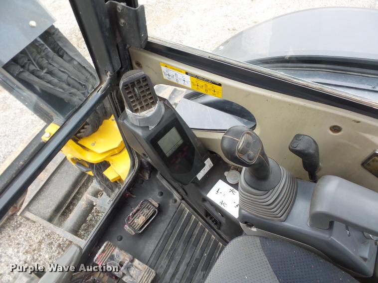 image for item L4539 2011 John Deere 50D compact excavator