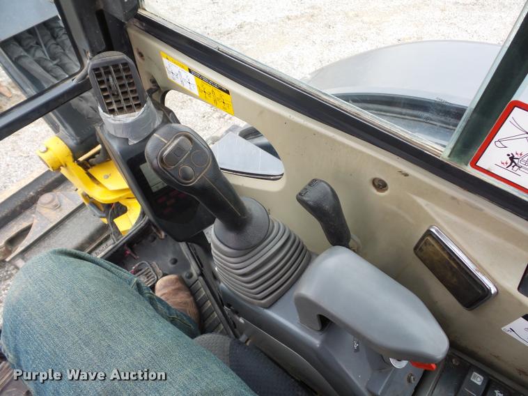 image for item L4539 2011 John Deere 50D compact excavator