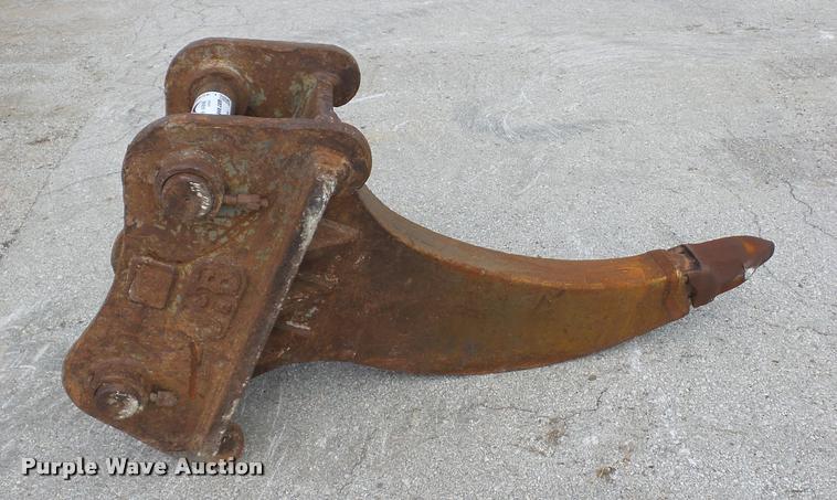 image for item L4540 JRB excavator ripper