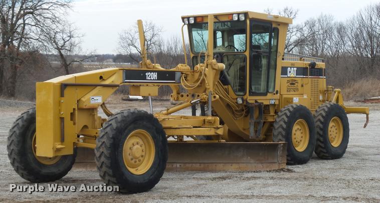 image for item L4543 2000 Caterpillar 120H motor grader
