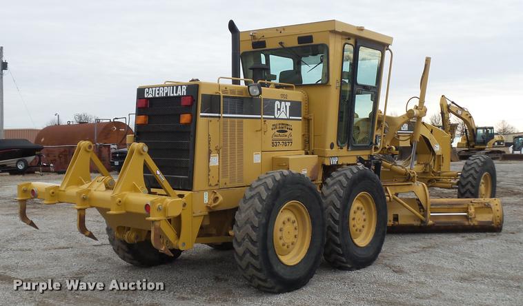 image for item L4543 2000 Caterpillar 120H motor grader