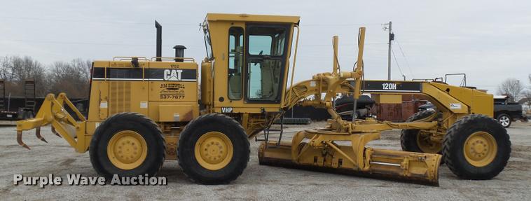 image for item L4543 2000 Caterpillar 120H motor grader