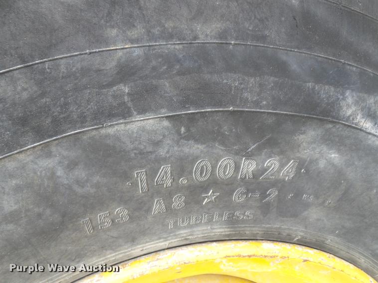 image for item L4543 2000 Caterpillar 120H motor grader