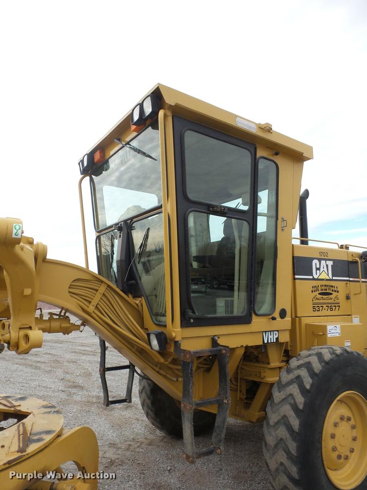 image for item L4543 2000 Caterpillar 120H motor grader