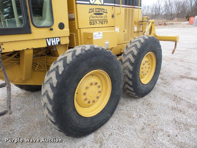 image for item L4543 2000 Caterpillar 120H motor grader