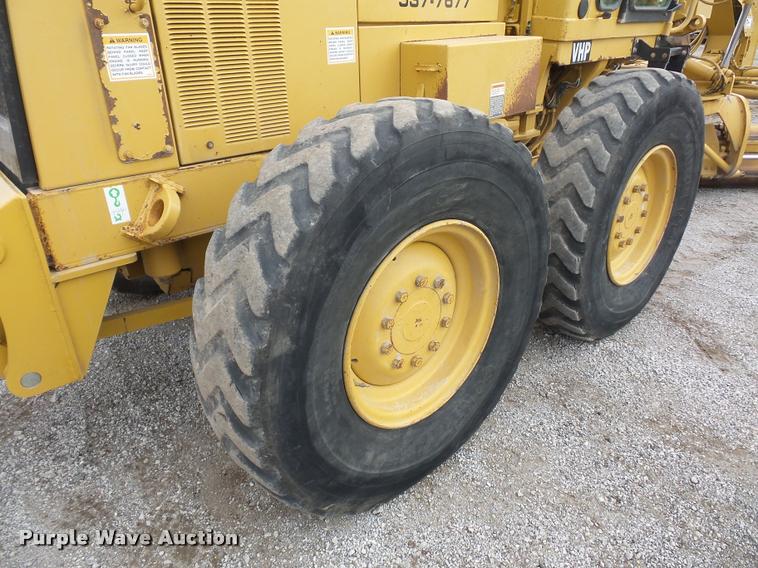 image for item L4543 2000 Caterpillar 120H motor grader