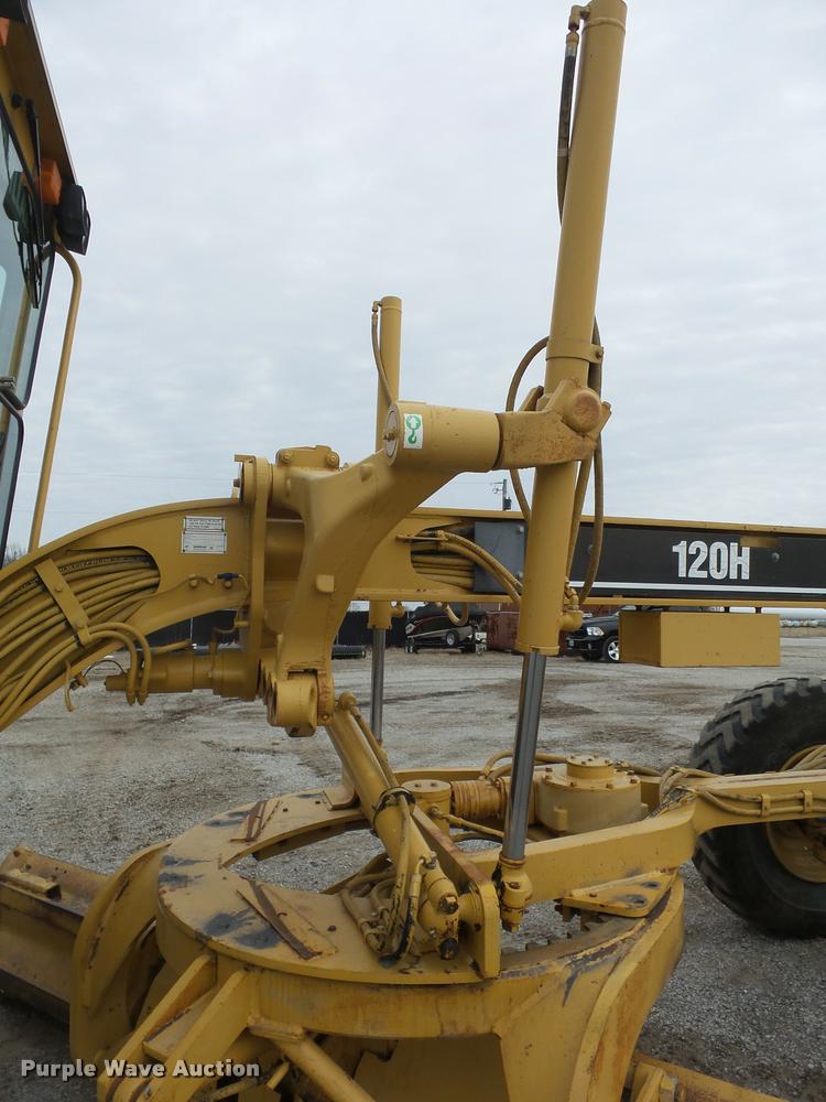 image for item L4543 2000 Caterpillar 120H motor grader