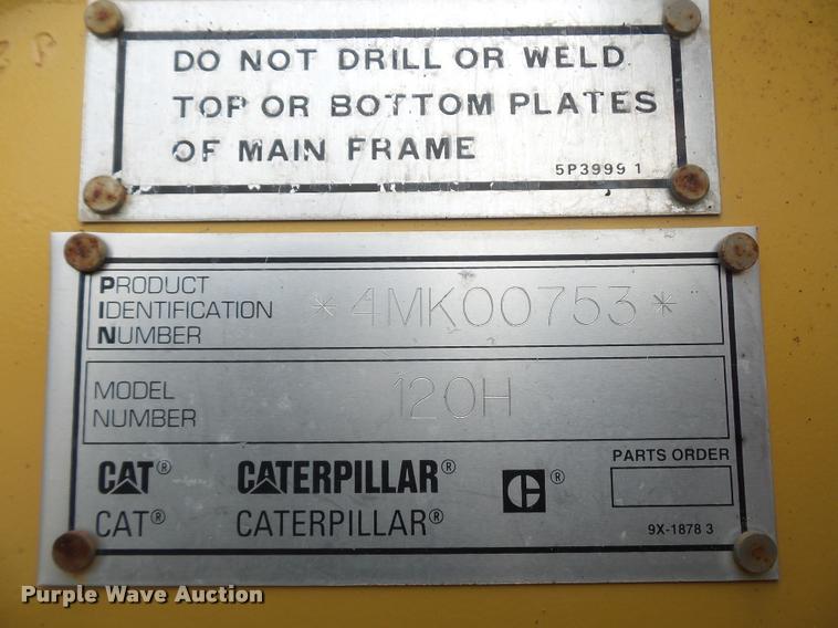 image for item L4543 2000 Caterpillar 120H motor grader