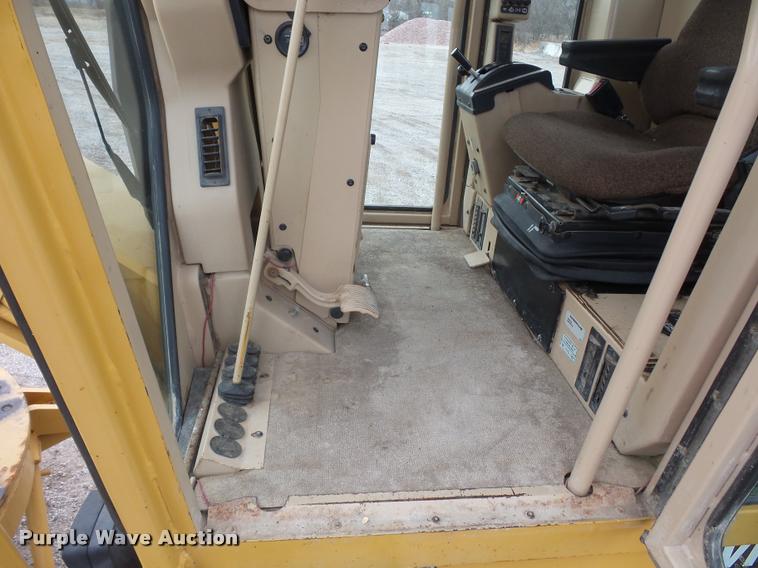 image for item L4543 2000 Caterpillar 120H motor grader