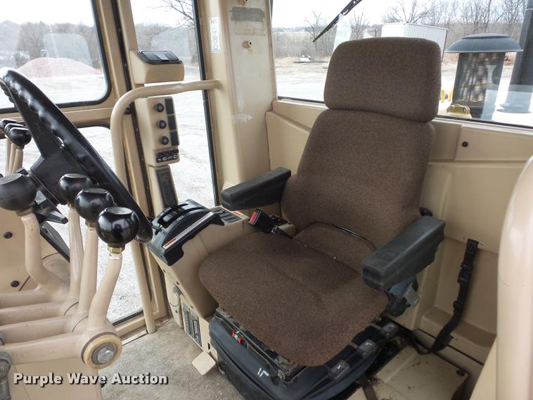 image for item L4543 2000 Caterpillar 120H motor grader