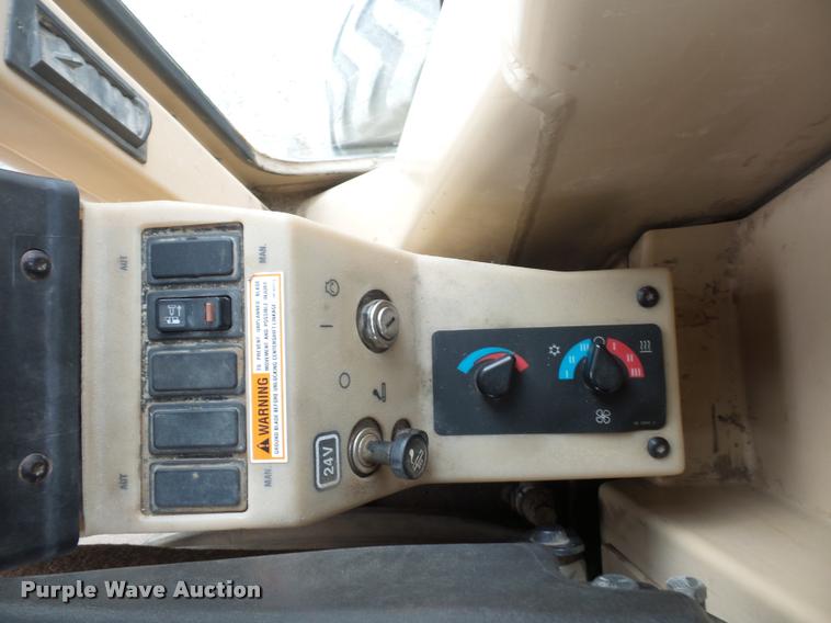 image for item L4543 2000 Caterpillar 120H motor grader