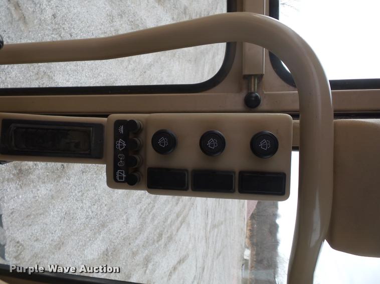 image for item L4543 2000 Caterpillar 120H motor grader