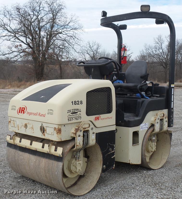 image for item L4546 Ingersoll Rand DD24 double drum roller