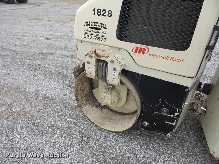 image for item L4546 Ingersoll Rand DD24 double drum roller