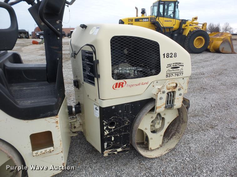 image for item L4546 Ingersoll Rand DD24 double drum roller