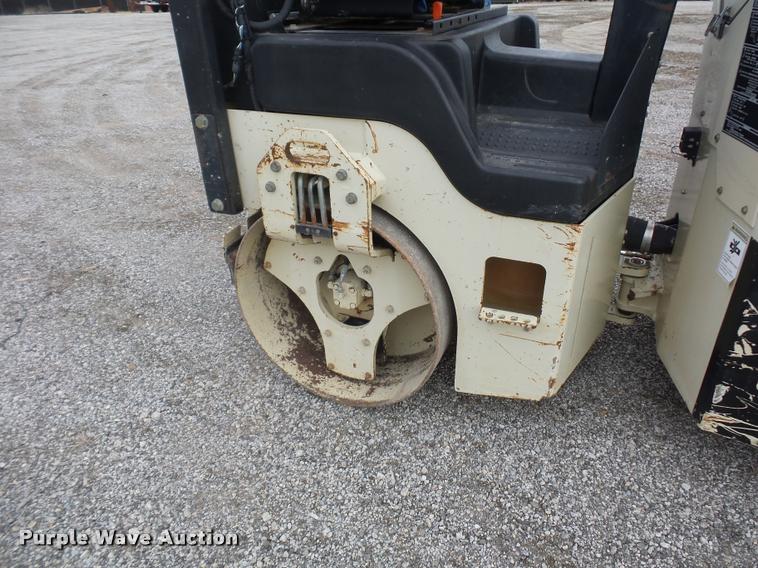 image for item L4546 Ingersoll Rand DD24 double drum roller