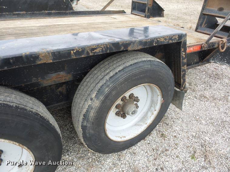 image for item L4547 2004 Towmaster equipment trailer