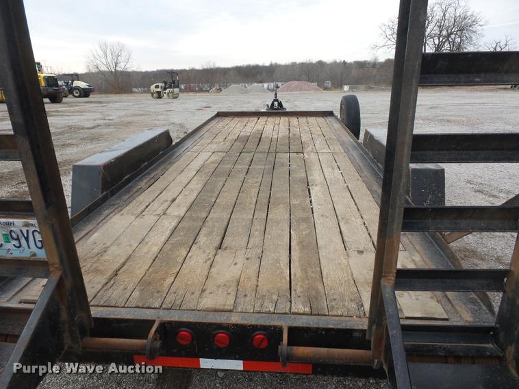 image for item L4547 2004 Towmaster equipment trailer