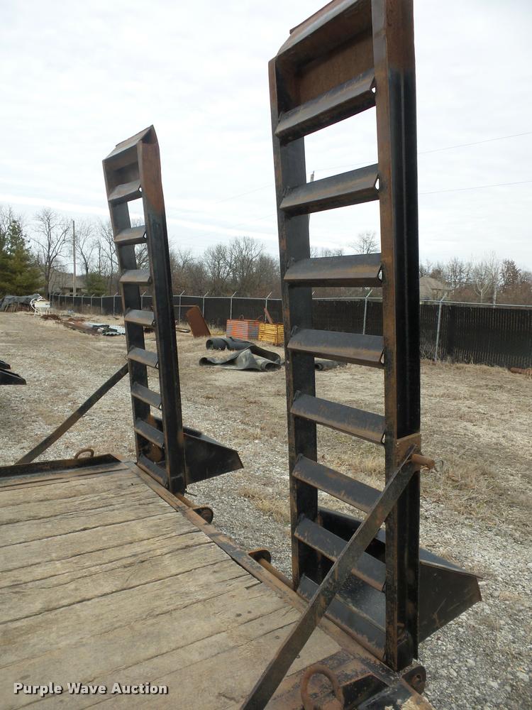 image for item L4548 2004 Towmaster equipment trailer