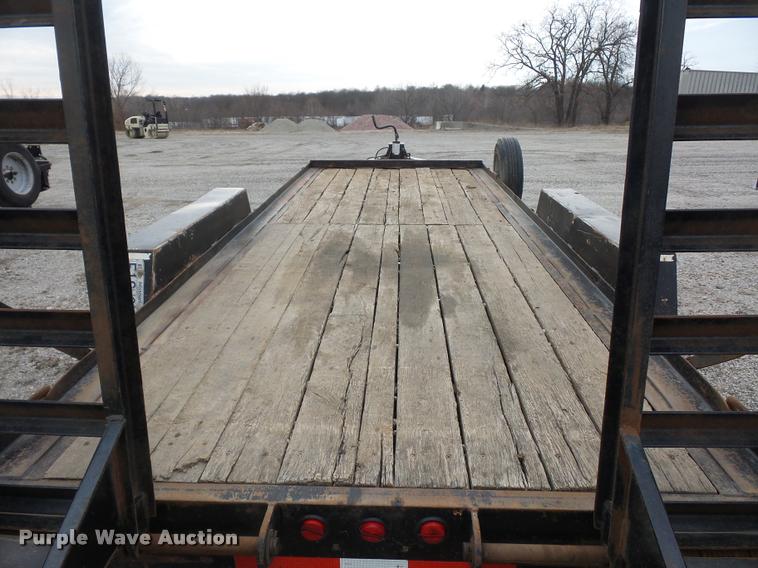 image for item L4548 2004 Towmaster equipment trailer