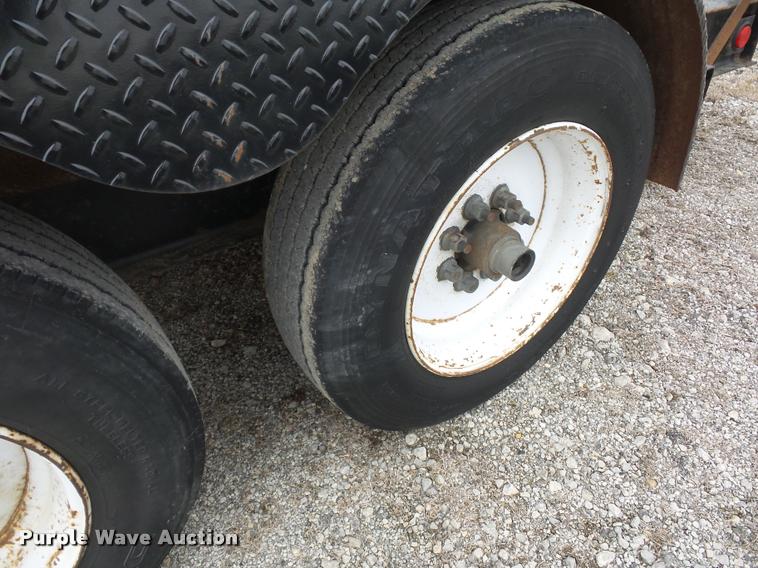 image for item L4549 2005 Trail King TK14U equipment trailer