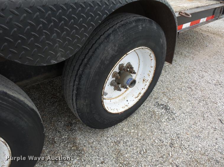 image for item L4549 2005 Trail King TK14U equipment trailer