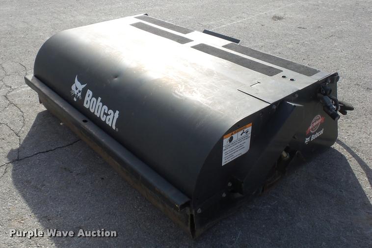 image for item L4550 2015 Bobcat skid steer sweeper
