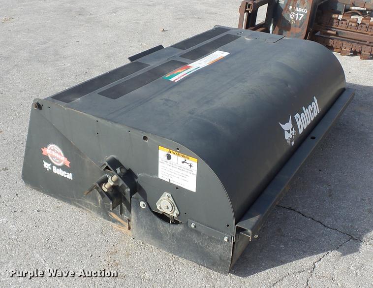 image for item L4550 2015 Bobcat skid steer sweeper