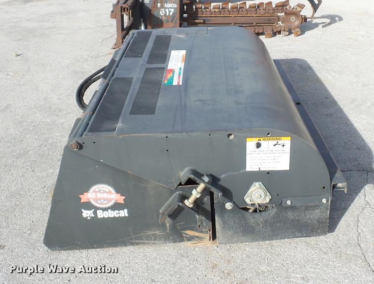image for item L4550 2015 Bobcat skid steer sweeper