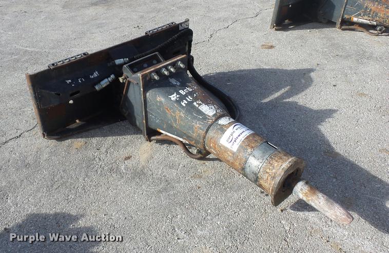 image for item L4552 2007 Bobcat HB980 skid steer hammer