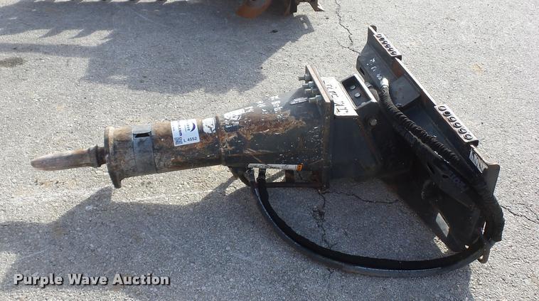 image for item L4552 2007 Bobcat HB980 skid steer hammer