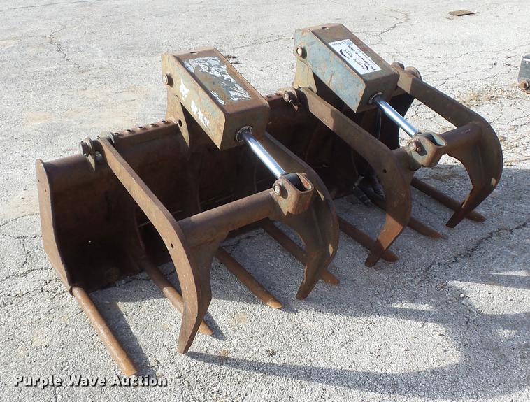 image for item L4554 Skid steer grapple bucket