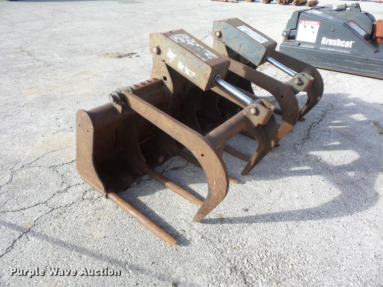 image for item L4554 Skid steer grapple bucket
