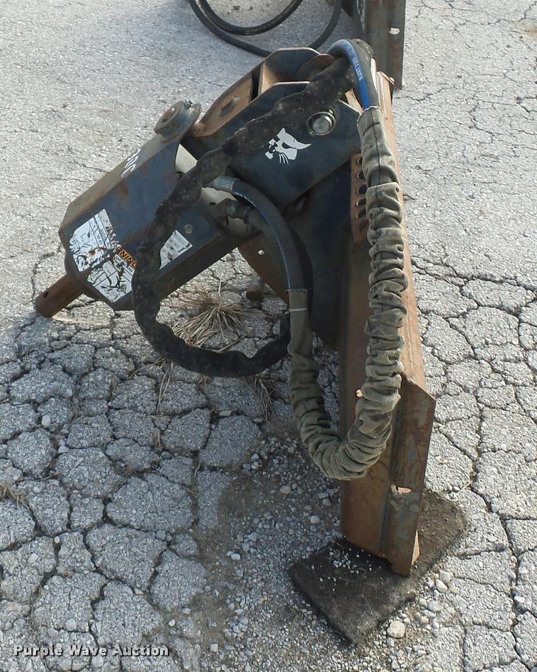 image for item L4557 Bobcat 30C skid steer auger