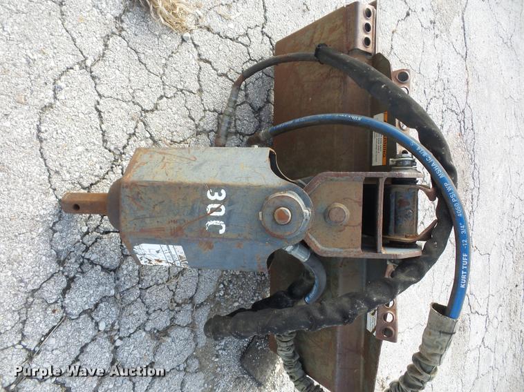 image for item L4557 Bobcat 30C skid steer auger