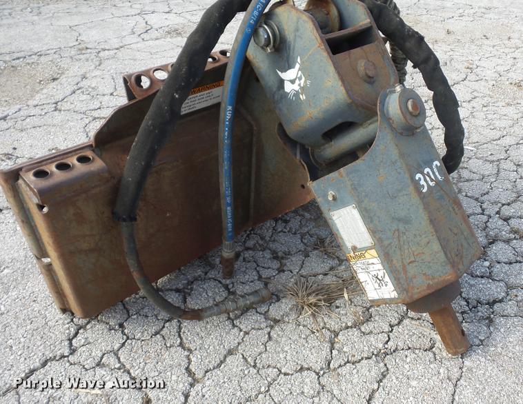image for item L4557 Bobcat 30C skid steer auger