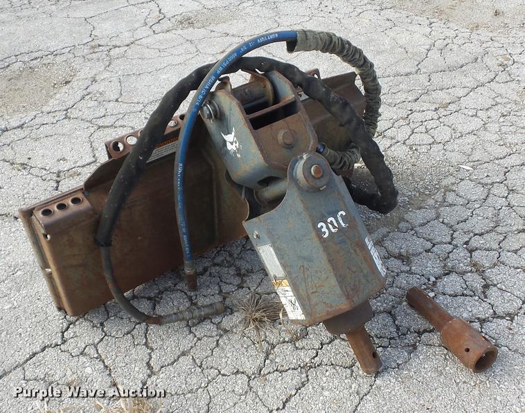 image for item L4557 Bobcat 30C skid steer auger