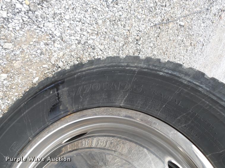 image for item L4559 2003 Ford F550 Super Duty service truck