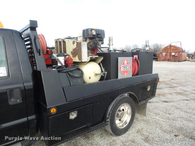 image for item L4559 2003 Ford F550 Super Duty service truck