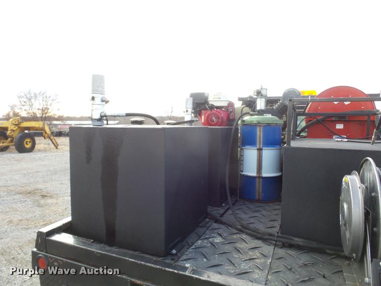 image for item L4559 2003 Ford F550 Super Duty service truck